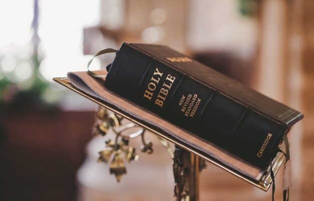 10 000 Free Holy Bible Bible Images Pixabay