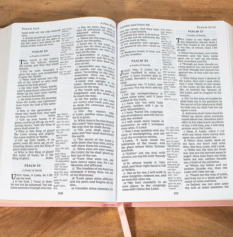 KJV Bible Large Print Center Column Reference Bible Thomas Nelson Bibles