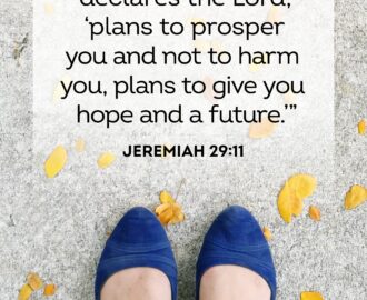 30 Bible Verses For A Broken Heart How To Handle Heart Break