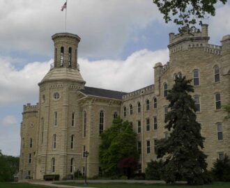 Best Christian Colleges In Illinois Faith On View