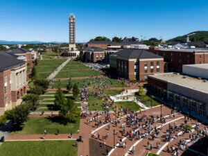 Looking For The Most Conservative College 10 Reasons Why You Should Consider Liberty University Standing For Freedom Center